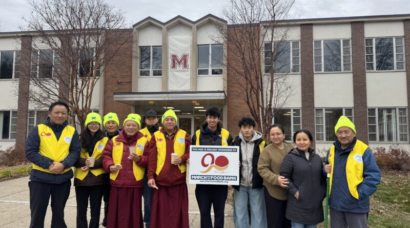 བཟའ་བཅའ་མཁོ་སྤྲོད་ཁང་ཀྱི་ཆེད་ལོ་འཁོར་གོམ་བགྲོད་ཐེངས་བཅུ་དྲུག་པར་བོད་མི་ཐེངས་དང་པོ་མཉམ་ཞུགས།