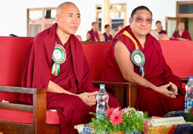 ༧གོང་ས་མཆོག་ལ་མཚན་སྨད་སྔོན་མ་ཞུས་མ་མྱོང་ལ་མ་འོངས་པར་ཡང་མི་ཞུ་བའི་དམ་བཅའ་ཕུལ་འདུག ༧གོང་ས་མཆོག་ལ་མཚན་སྨད་སྔོན་མ་ཞུས་མ་མྱོང་ལ་མ་འོངས་པར་ཡང་མི་ཞུ་བའི་དམ་བཅའ་ཕུལ་འདུག