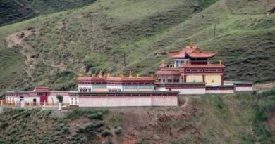 རྒྱ་གཞུང་གི་ཉེན་རྟོག་པས་བོད་ཀྱི་གྲྭ་པ་ཞིག་ལ་མནར་གཅོད་བཏང་སྟེ་བཙོན་ཁང་ནང་བཀྲོངས་འདུག