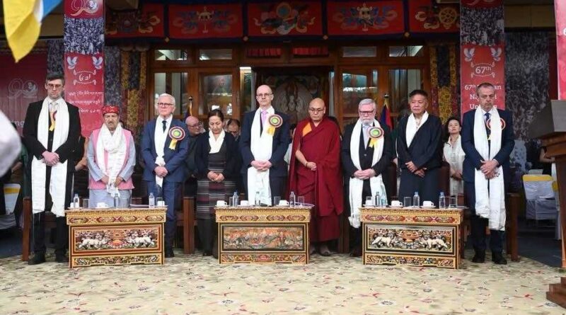 གསུམ་བཅུའི་དུས་དྲན་ཐེངས་༦༧ པ་བཞུགས་སྒར་དུ་འཚོགས་སོང་།