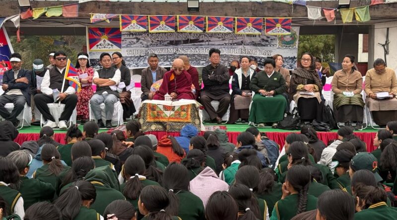ཆར་རླུང་རྐྱེན་གྱིས་ངོ་རྒོལ་སྐད་འབོད་ཀྱི་གོམ་བགྲོད་མཚམས་འཇོག་བྱས།
