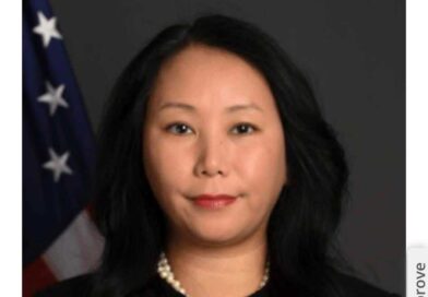 གདོང་ཐོག་བསྟན་པའི་རྒྱལ་མཚན་གྱི་བུ་མོ་ཨ་རིའི་ཚོང་དོན་སྲིད་ཇུས་དང་གྲོས་མོལ་གྱི་ཟུང་དྲུང་ལ་བསྐོ་བཞག་གནང་བ།