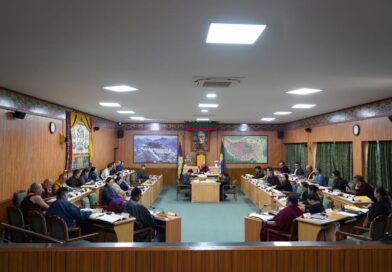 བོད་ནང་གི་ཛ་དྲག་གནས་སྟངས་དང་རྒྱ་གཞུང་གི་ཁྲིམས་ཡིག་གསར་པར་གདོང་ལེན་གྱི་གྲོས་ཆོད་གཉིས་སྤྱི་མོས་གཏན་འབེབས། བོད་ནང་གི་ཛ་དྲག་གནས་སྟངས་དང་རྒྱ་གཞུང་གི་ཁྲིམས་ཡིག་གསར་པར་གདོང་ལེན་གྱི་གྲོས་ཆོད་གཉིས་སྤྱི་མོས་གཏན་འབེབས།